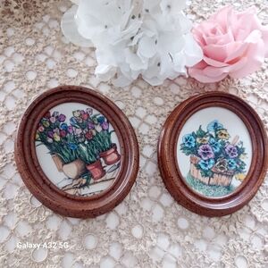 Marvetti Rustic Brown Floral Picture Frame Set.